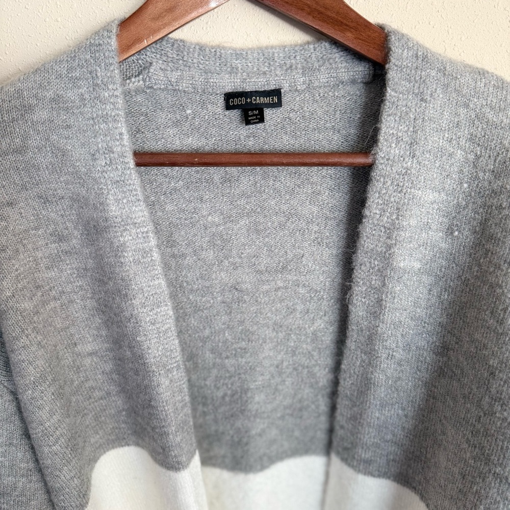 Coco + Carmen Gray Colorblock Cardigan Faux Fur Sleeve S/M - Picture 5 of 11